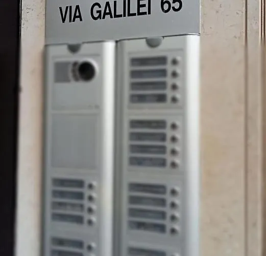 Due Passi Dal Mare *